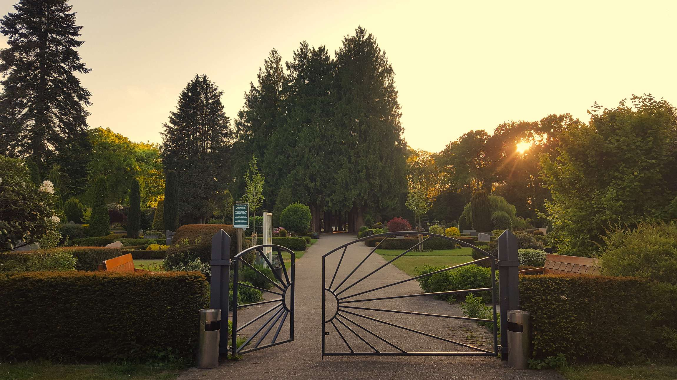 Eingang auf den Friedhof