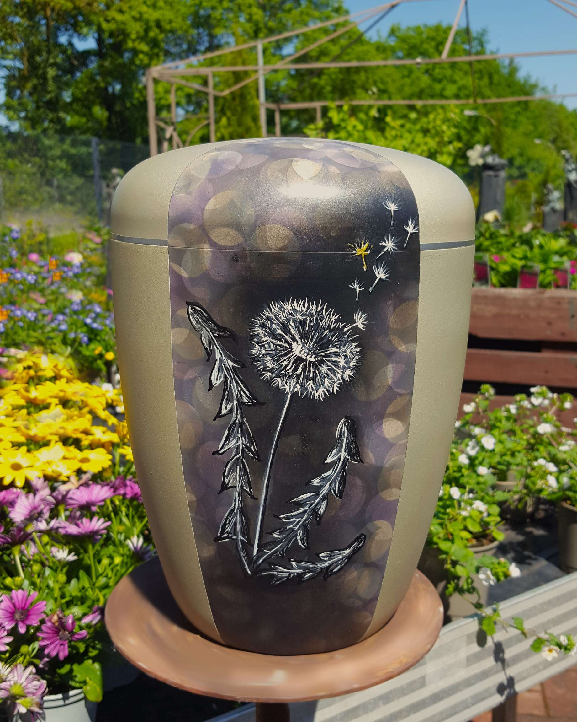 Schmuckurne bemalt mit Pusteblume