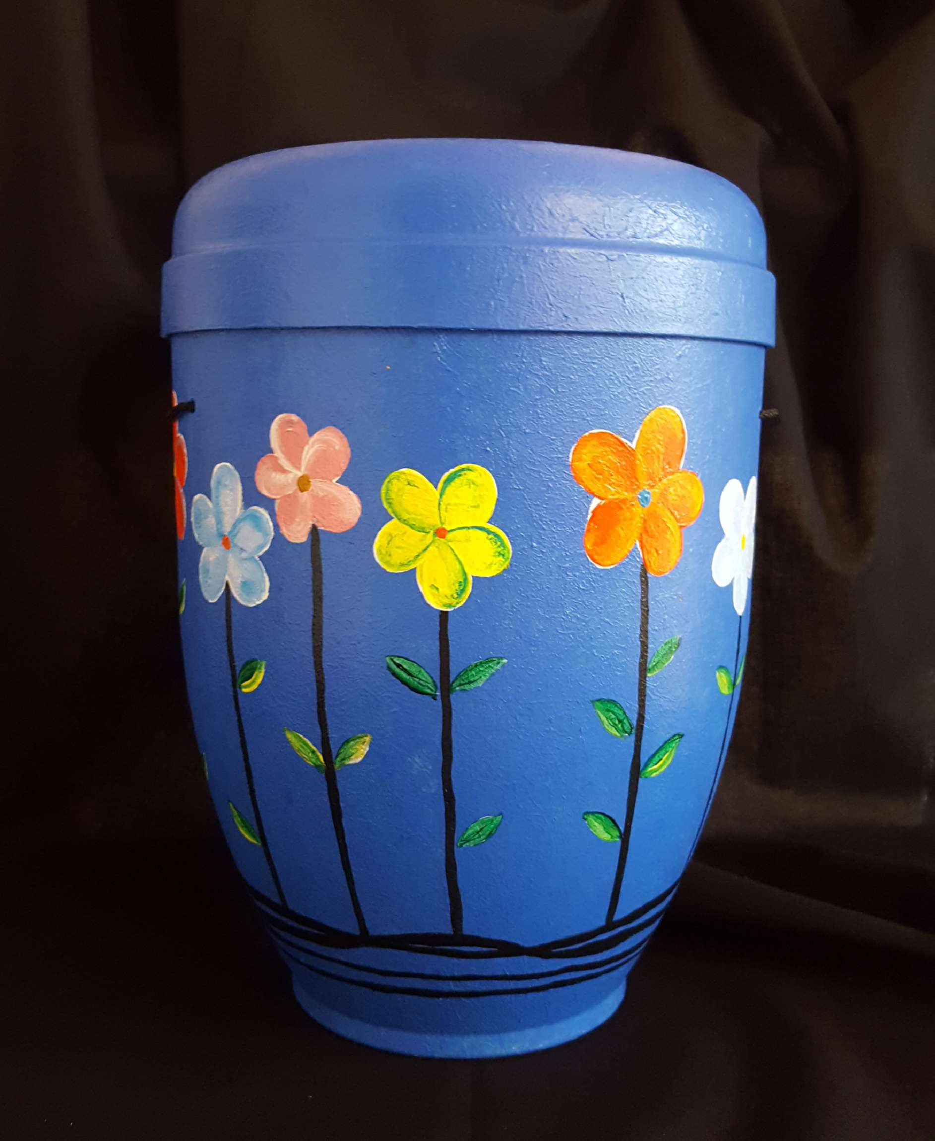 Blaue Schmuckurne bemalt mit Blumen