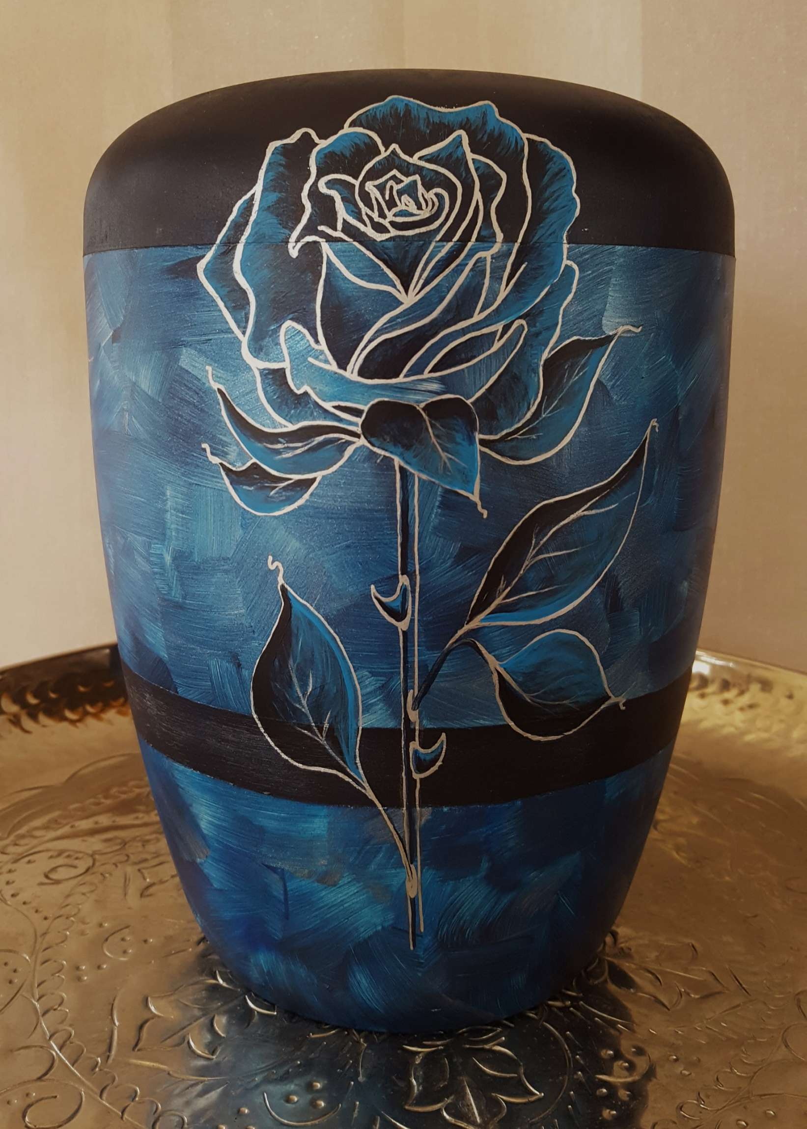 Schmuckurne blau silber bemalt mit Rose
